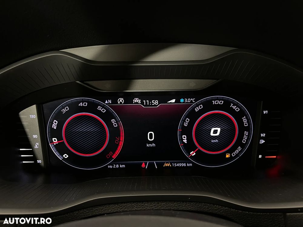 Skoda Karoq 1.5 TSI ACT Sportline - 35