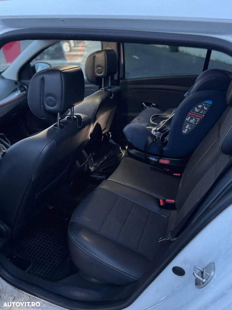 Renault Megane 1.6 dCi Energy Sporty Dynamique - 2