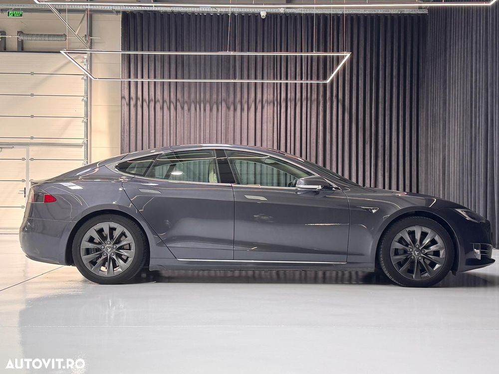 Tesla Model S 75D Allradantrieb - 11