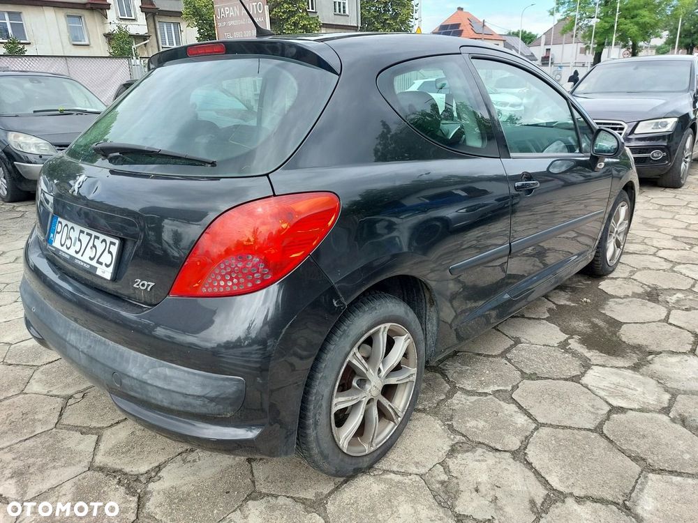 Peugeot 207 - 7