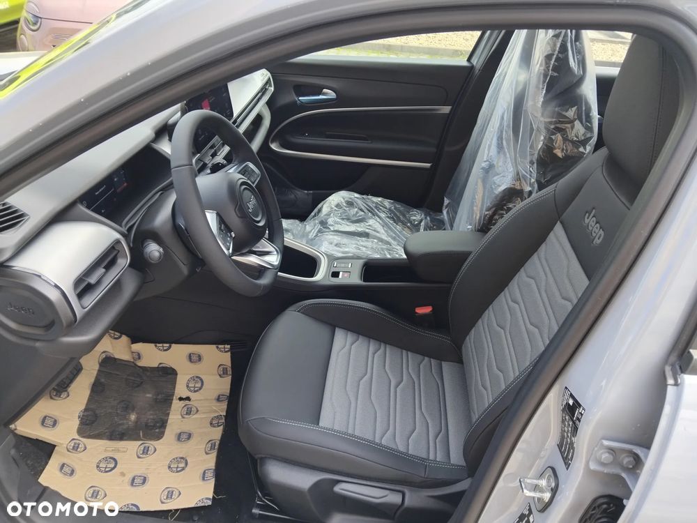 Jeep Avenger 1.2 T3 mHEV Upland 4xe eDCT6 - 21