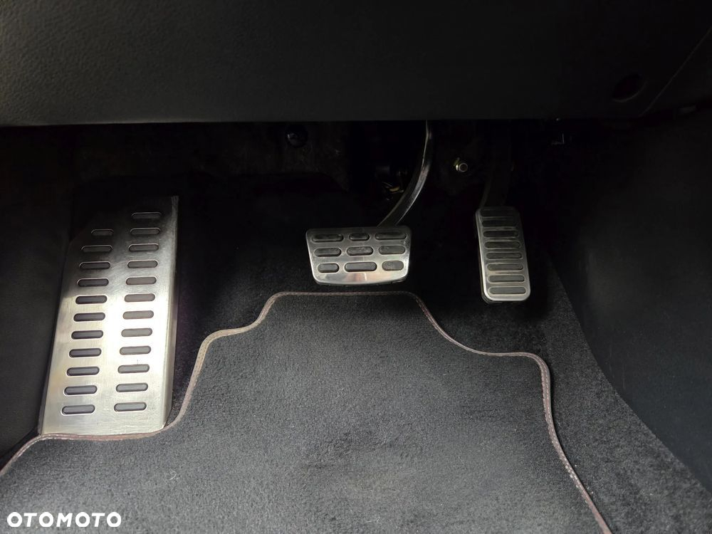 Kia Ceed 1.6 T-GDI GT DCT - 22