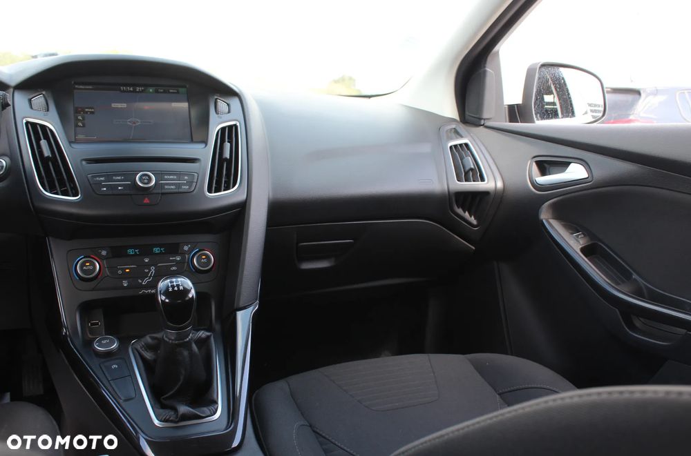 Ford Focus 1.0 EcoBoost Titanium - 19