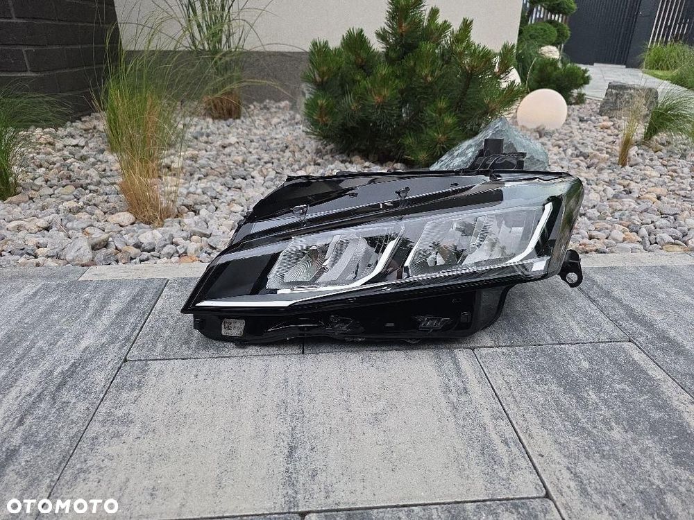 PEUGEOT 308 T10 408 Lampa lewa przód Full Led Base Eco Led Basic 98516733 - 1