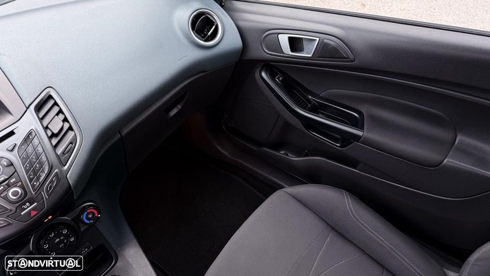 Ford Fiesta 1.5 TDCi Trend — fotografia 14