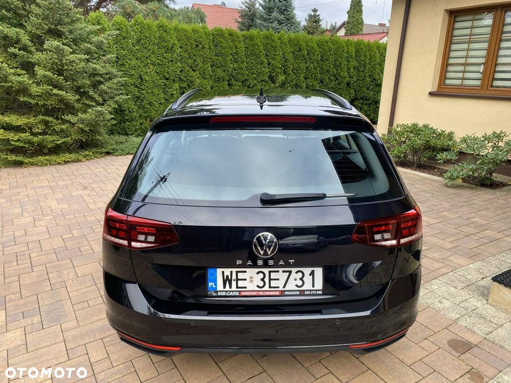 Volkswagen Passat - 11