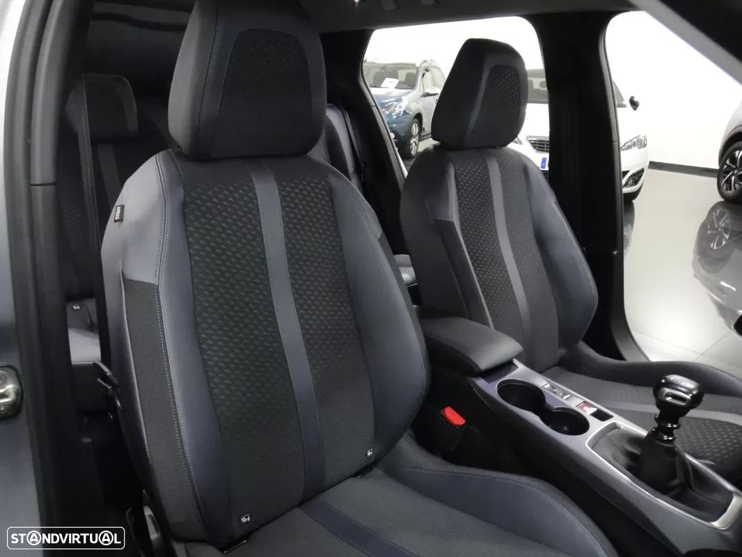 Peugeot 2008 - 21