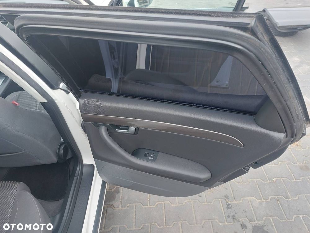 DRZWI KOMPLETNE PRAWY TYŁ SEAT EXEO I FL LB9A - 3