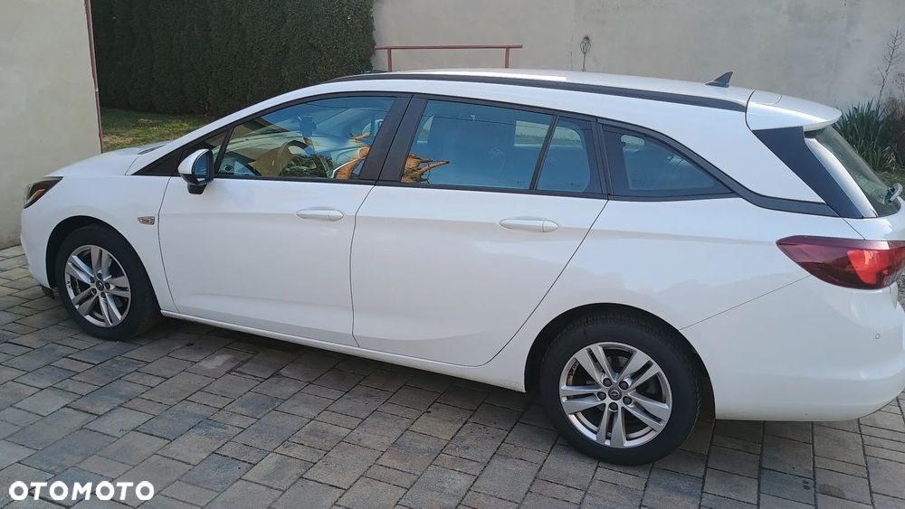 Opel Astra IV 1.6 CDTI Sport - 1