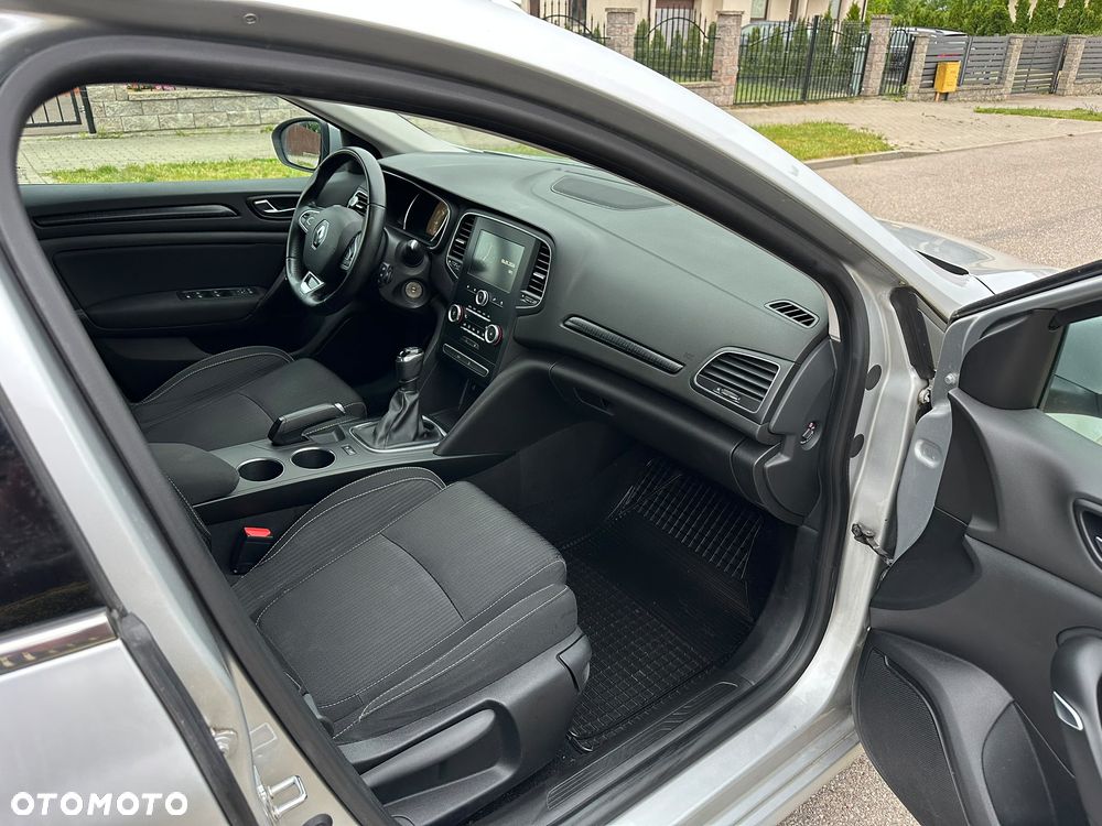 Renault Megane ENERGY TCe 100 LIFE - 10