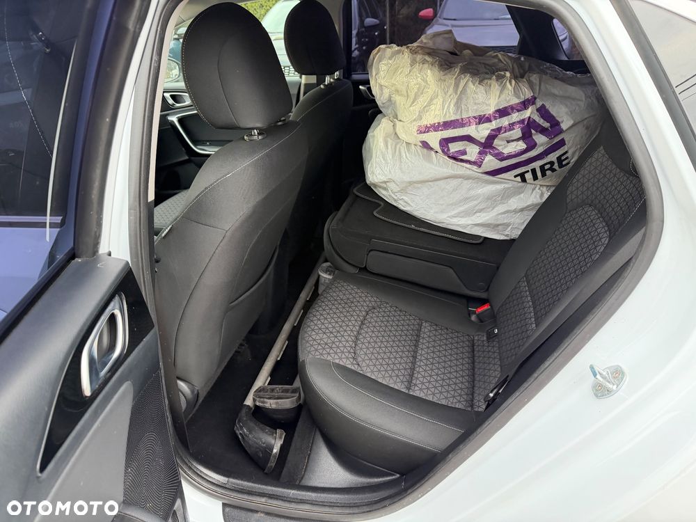 Kia Ceed 1.4 T-GDI OPF Vision - 25