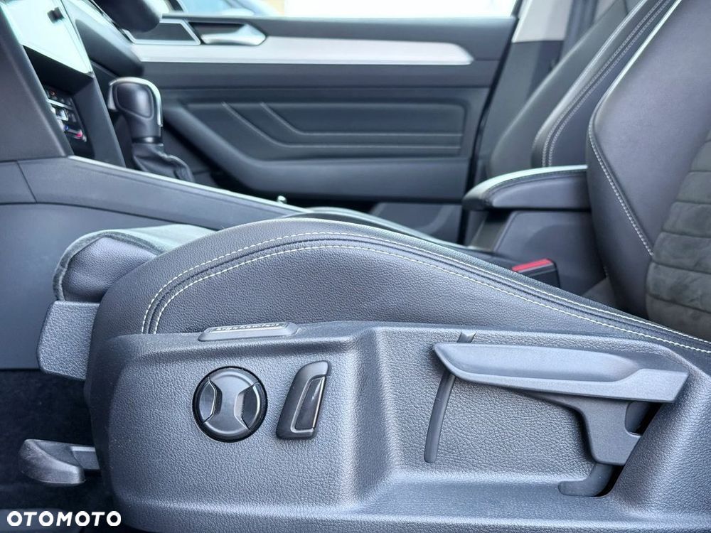 Volkswagen Passat Variant 2.0 TDI EVO Elegance DSG - 20