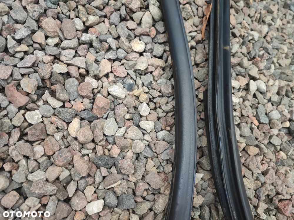 BMW E46 COUPE ORYGINALNE CZARNE USZCZELKI DRZWI LEWA / PRAWA ( USZCZELKA LEWA / PRAWA DRZWI )  PODGRZEWANE EUROPA O NR. 51 71 7 161 687 / 51 71 7 161 688 OEM - 21