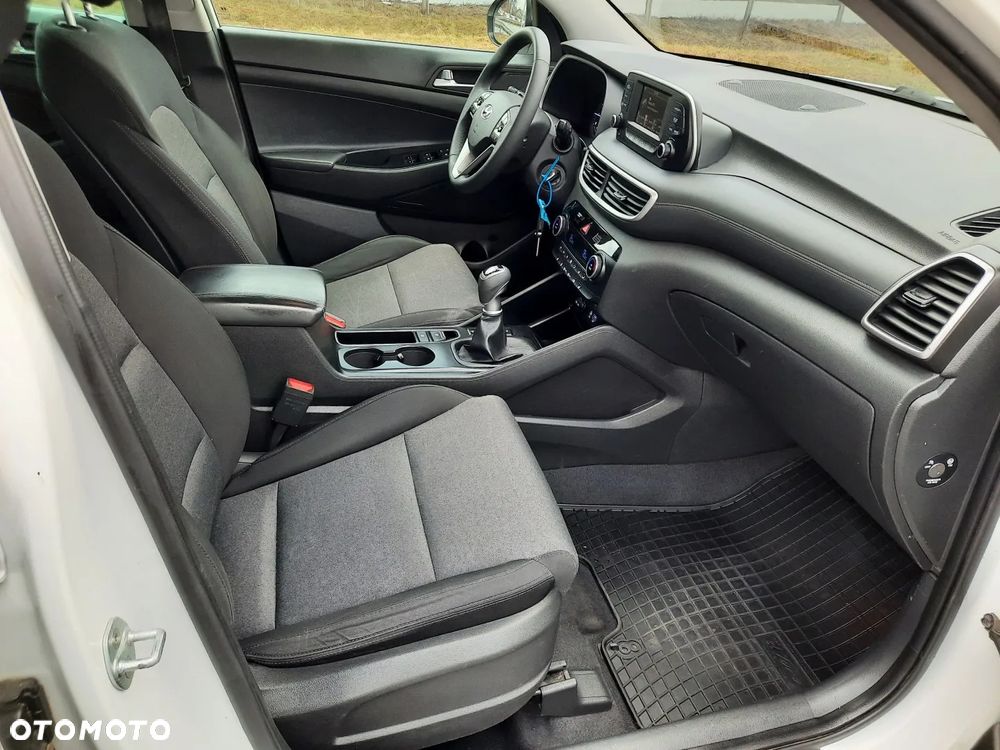 Hyundai Tucson 1.6 GDI BlueDrive Comfort 2WD - 22