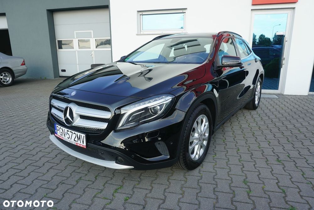 Mercedes-Benz GLA 200 7G-DCT Urban - 2