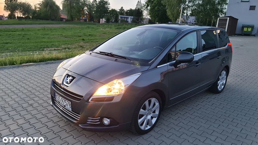 Peugeot 5008 1.6 THP Premium + - 22