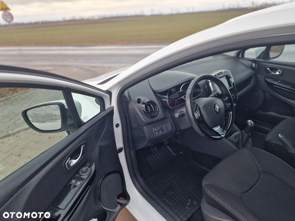 Renault Clio 1.2 16V 75 Limited - 17