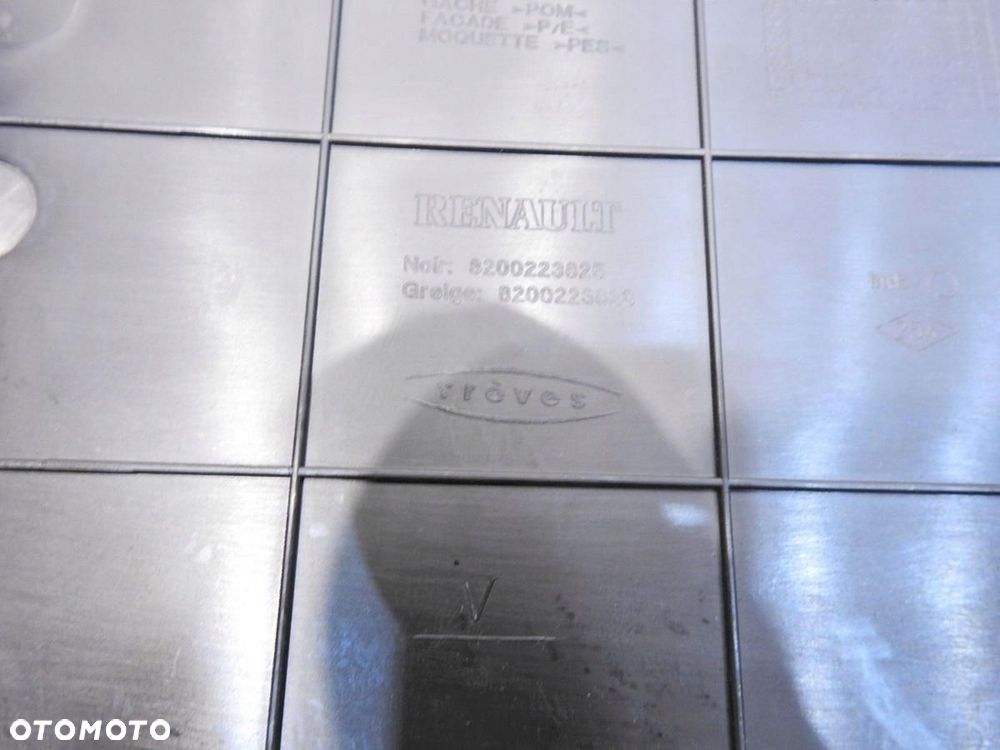 SCHOWEK POD FOTEL TYŁ RENAULT SCENIC II 8200223825 - 5