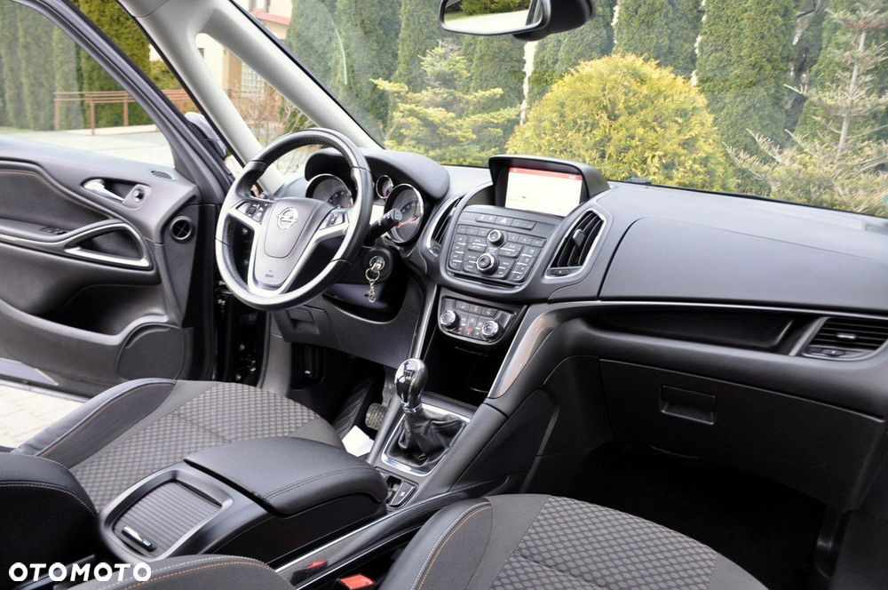 Opel Zafira - 25