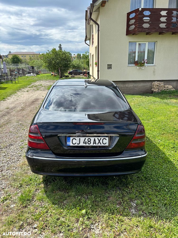 Mercedes-Benz E 220 CDI Avantgarde - 4
