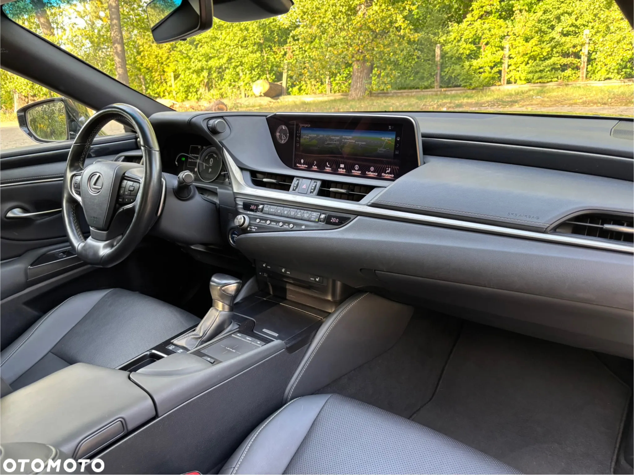 Lexus ES 300h Business Edition + - 9
