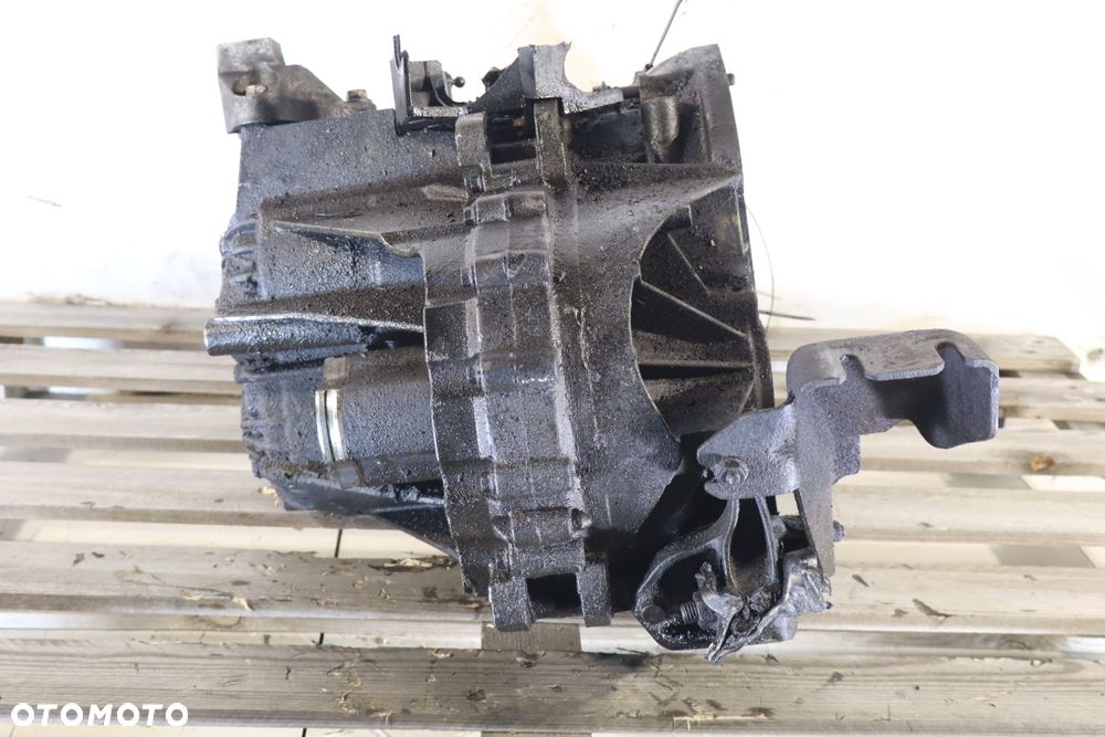 SKRZYNIA BIEGÓW 5 BIEGOWA VOLVO S40 II 2.0D 6M2R-7F096-EB - 4
