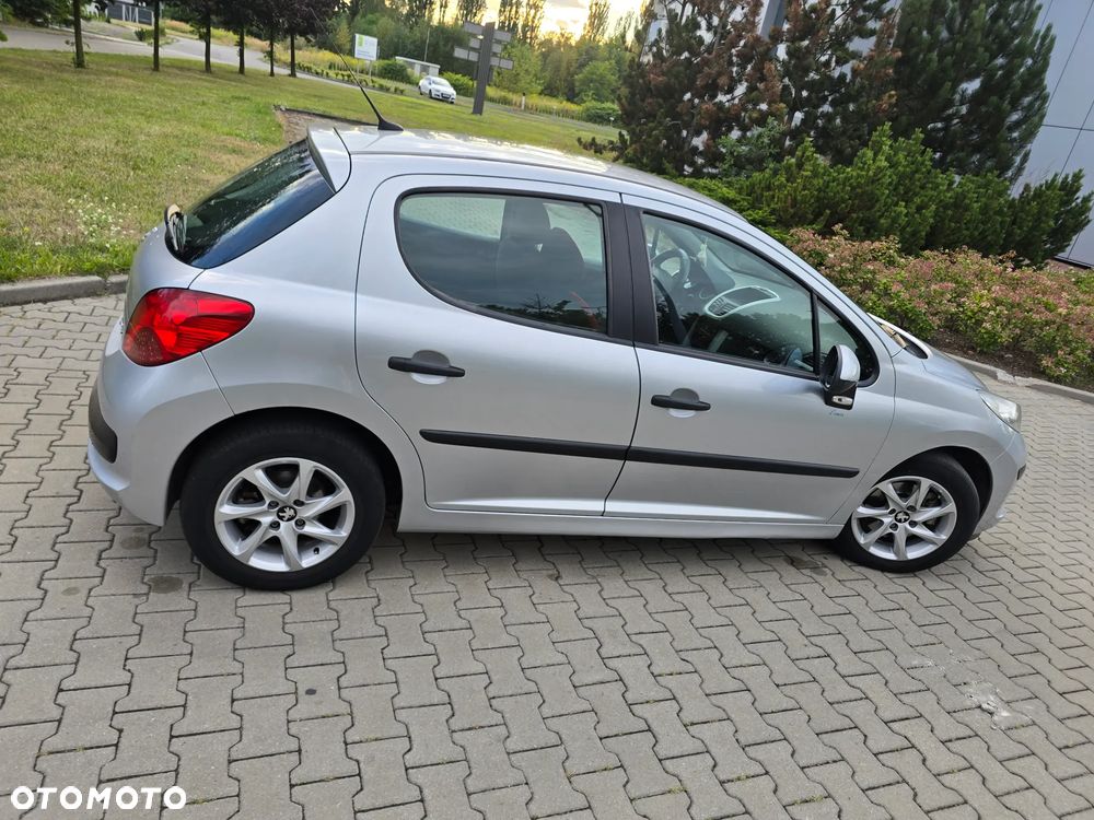Peugeot 207 1.6 HDi 16V Trendy - 11