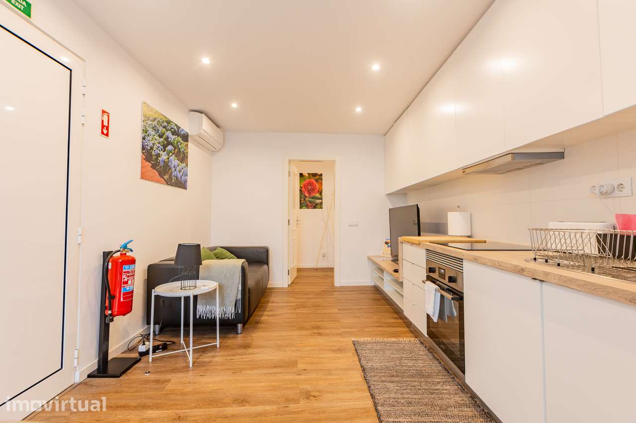 Prédio 5 Apartamentos - Centro de Ponta Delgada - Grande imagem: 4/60