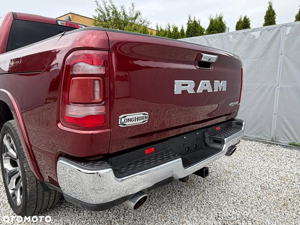 RAM 1500 - 12