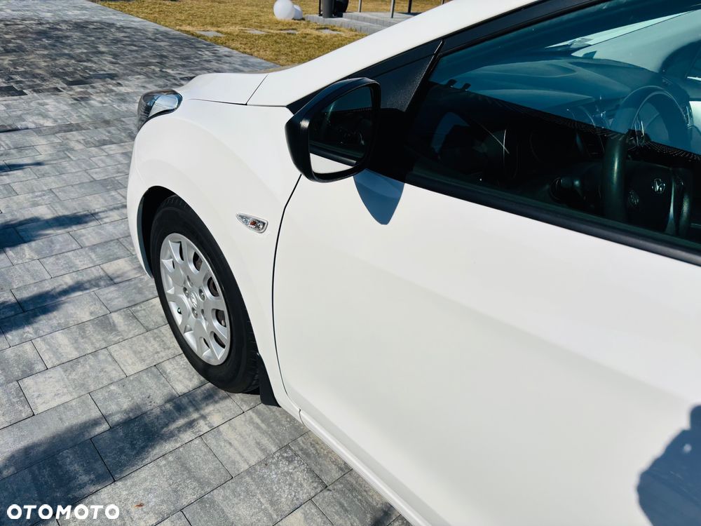 Hyundai i30 1.6 Classic + - 19