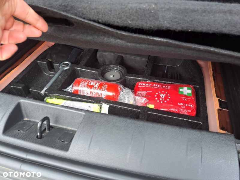 Jeep Renegade ver-1-3-gse-t4-turbo-limited-fwd-s-s - 27