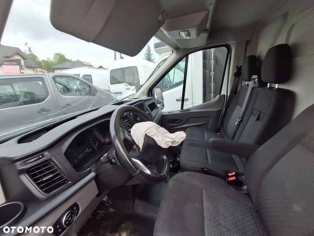 Ford Transit - 11