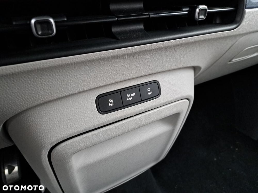 Volkswagen ID. Buzz 150 kW (204 PS) / skrzynia biegów: automatyczna 1 biegowa rozstaw osi: 2988 mm - 31