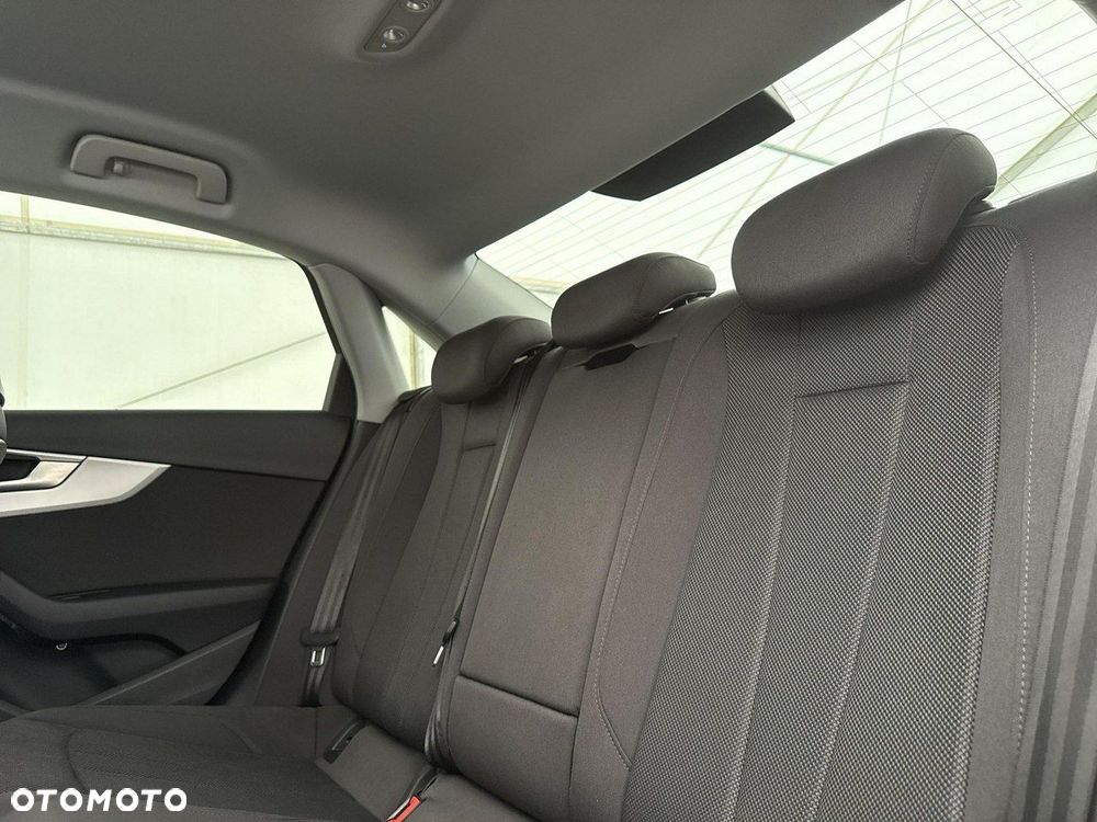 Audi A4 Limousine - 19