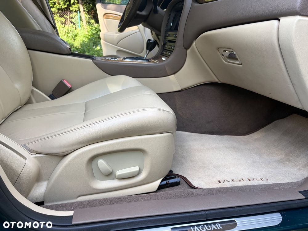 Jaguar S-Type 2.7 V6 D Executive - 16