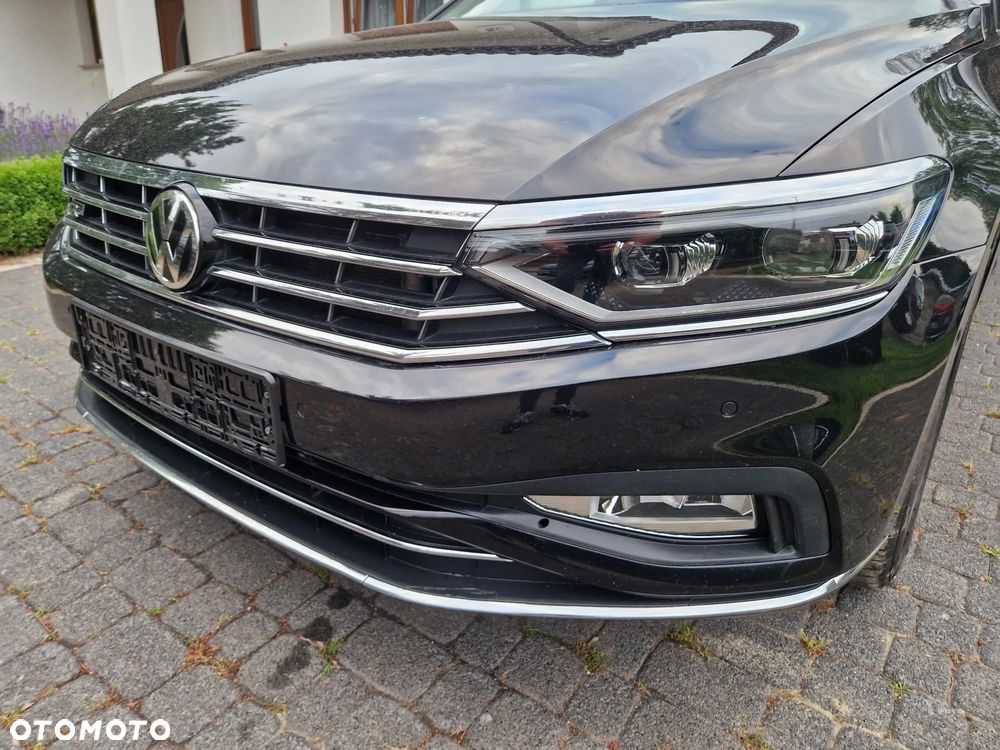 Volkswagen Passat Variant 2.0 TDI SCR DSG BlueMotion Highline - 9