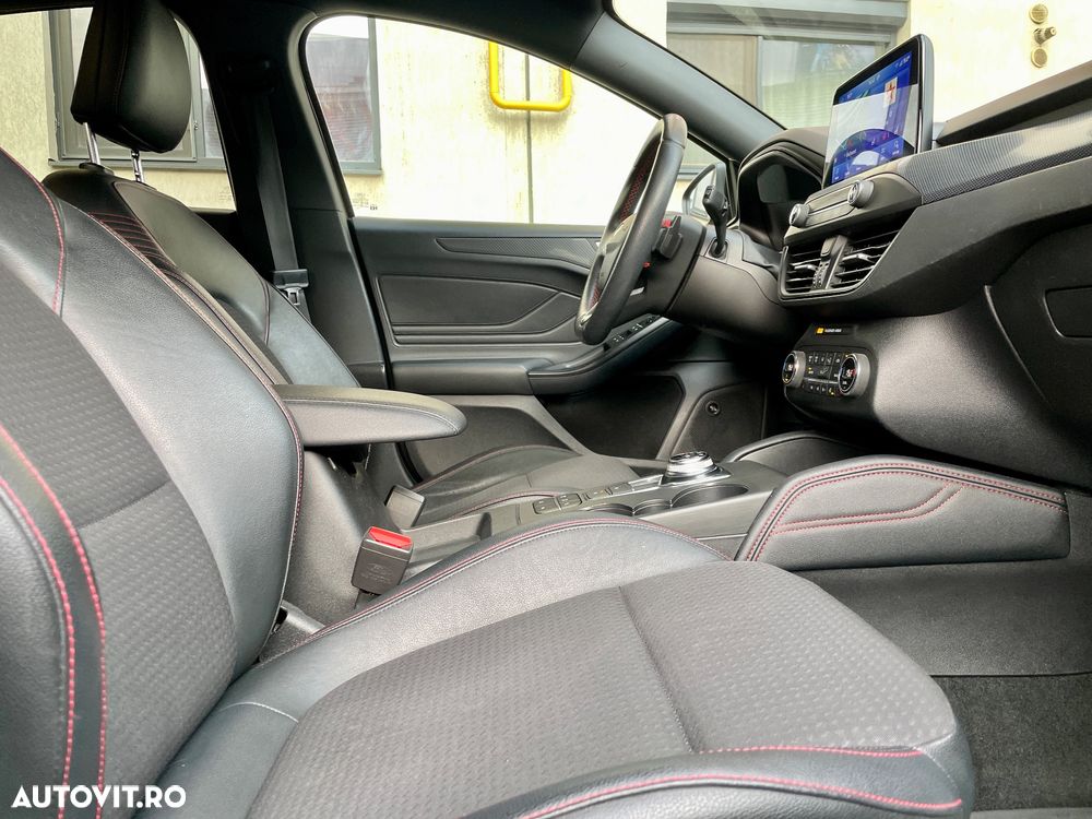 Ford Focus 1.5 Ecoboost ST-Line - 9