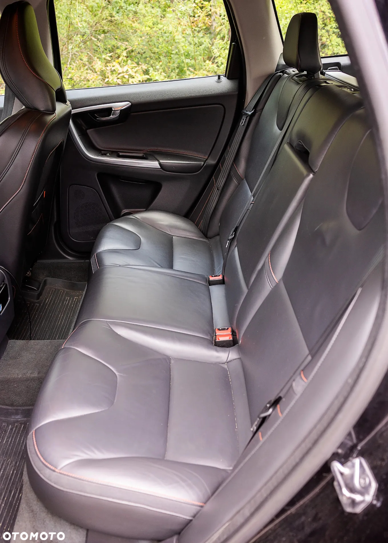 Volvo XC 60 D4 AWD Ocean Race - 11
