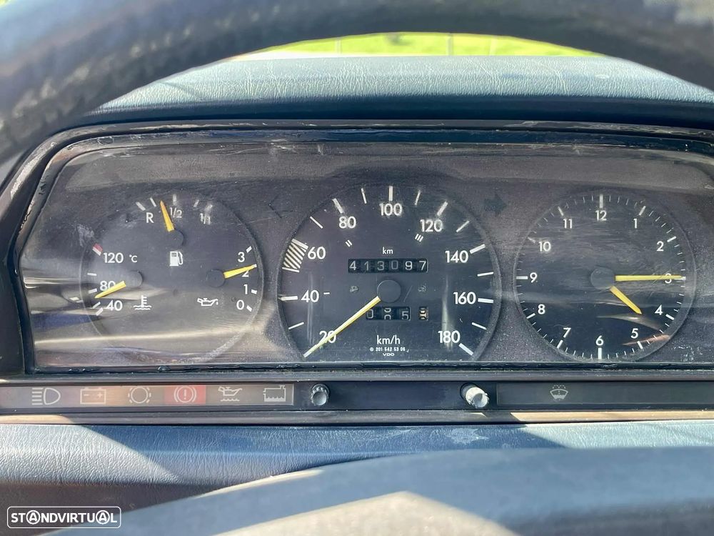 Mercedes-Benz 190 D 2.0 - 10