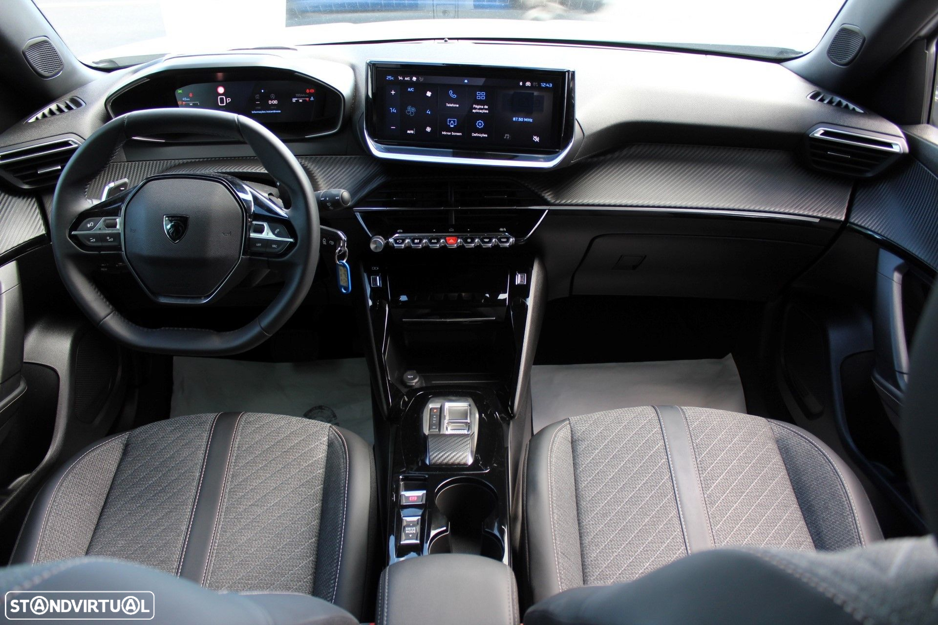 Peugeot 2008 1.2 PureTech Allure Pack EAT8 - 12