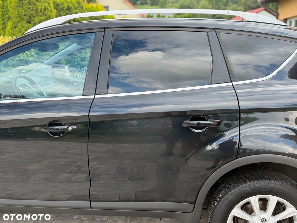 Ford Kuga 2.0 TDCi 2x4 Titanium - 26