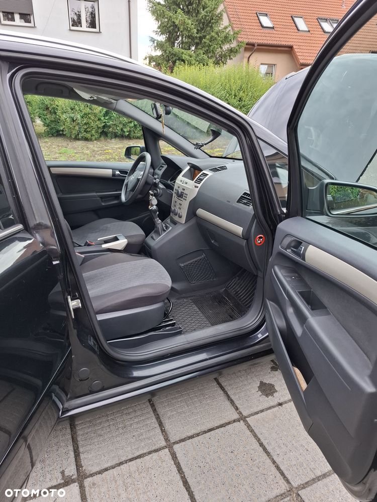 Opel Zafira 1.8 Family - 10