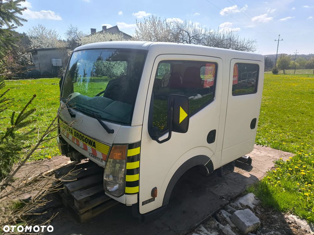 Kabina Nissan DOKA - 1