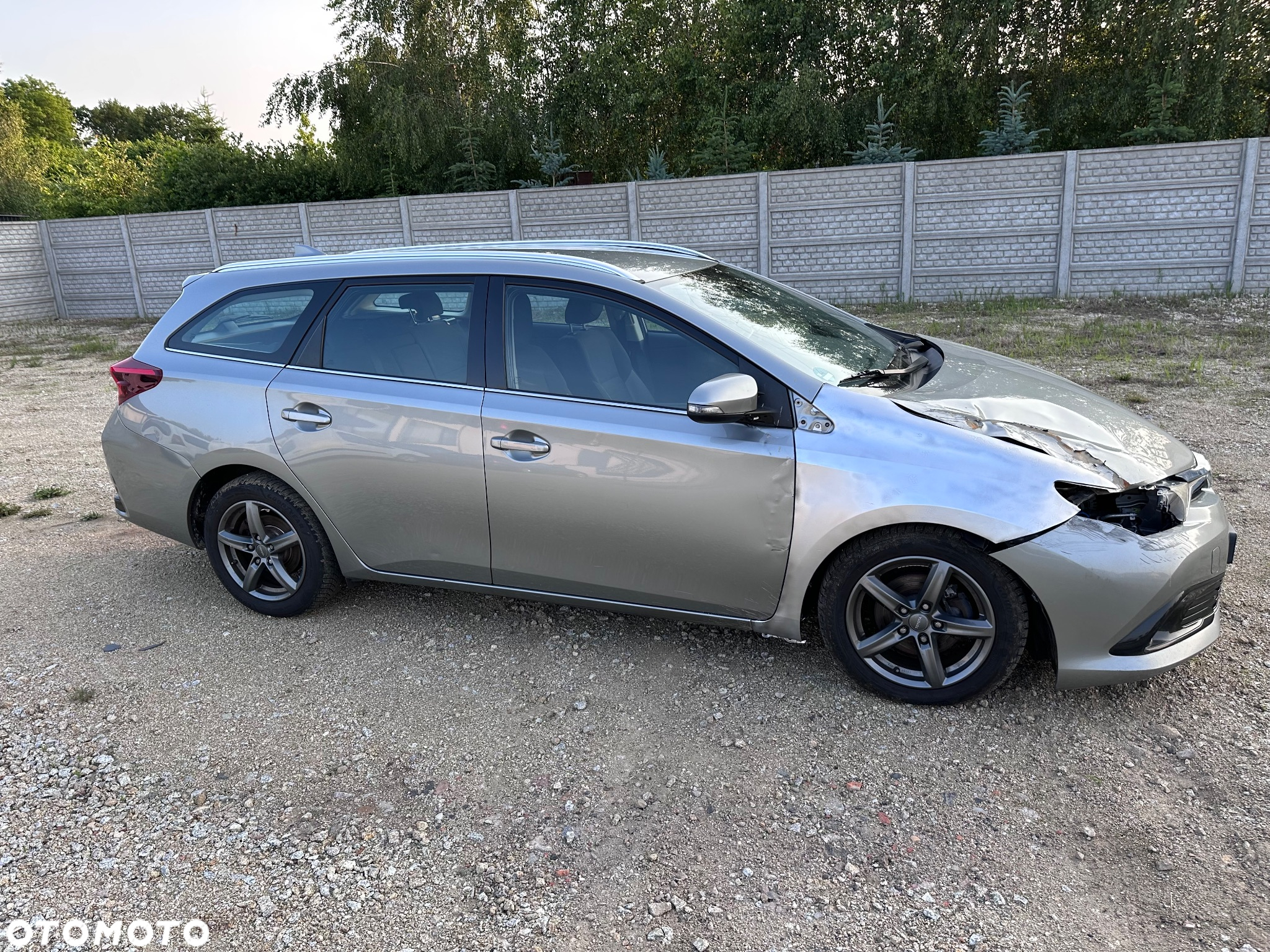 Toyota Auris 1.6 D-4D Comfort - 4
