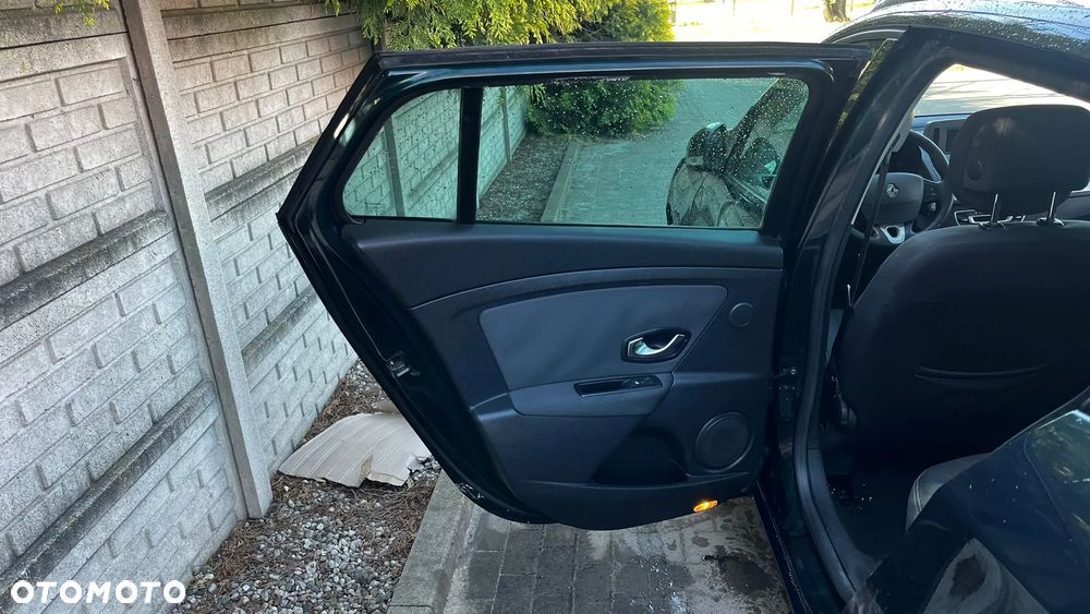 Renault Megane TCe 180 Dynamique - 5