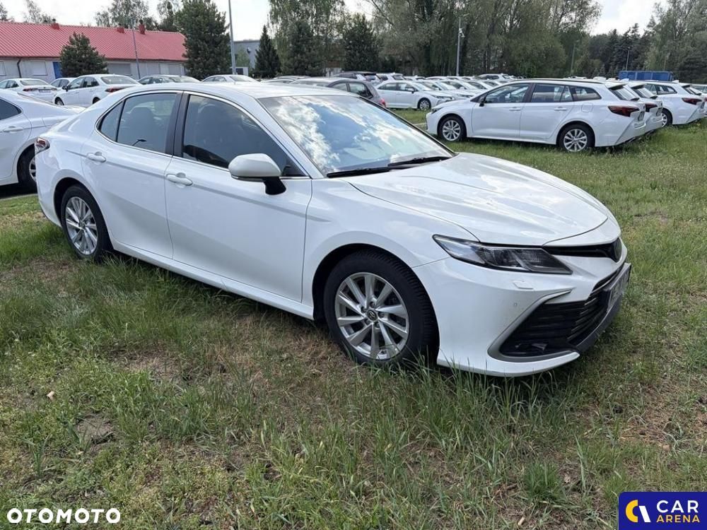 Toyota Camry - 6