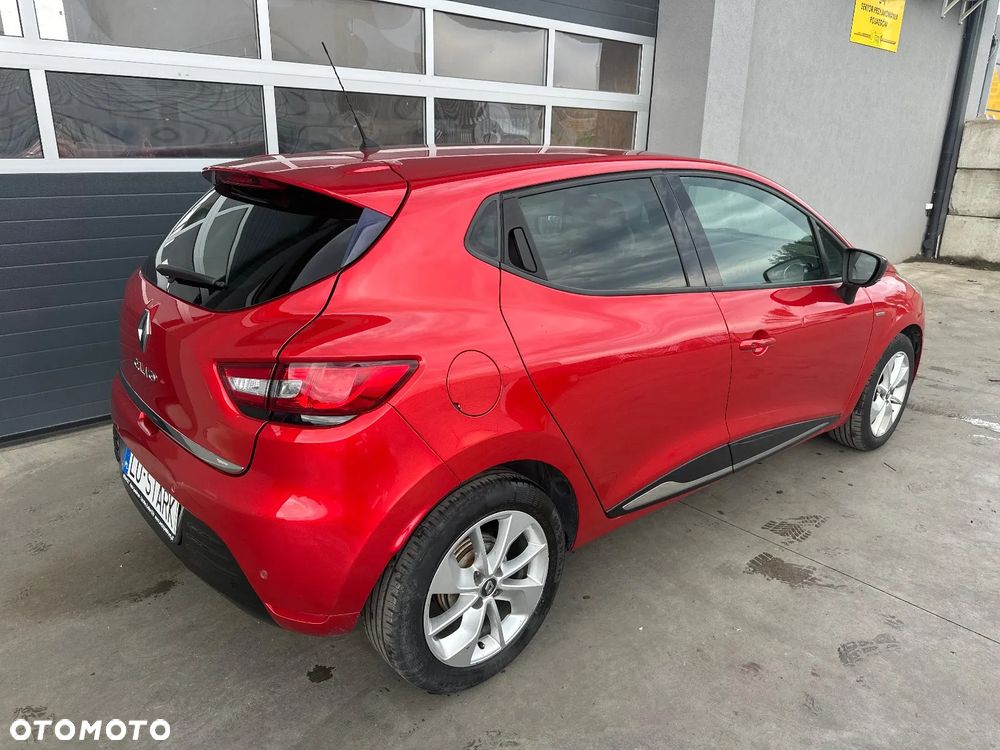 Renault Clio - 8