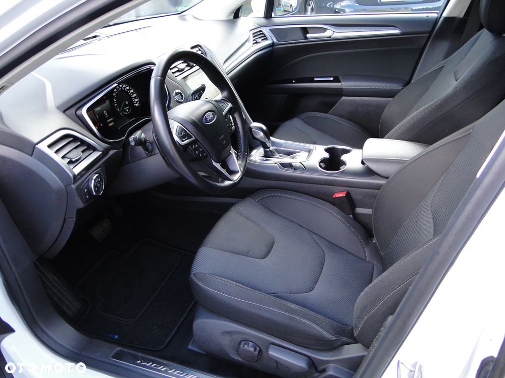 Ford Mondeo 2.0 TDCi Titanium PowerShift - 11
