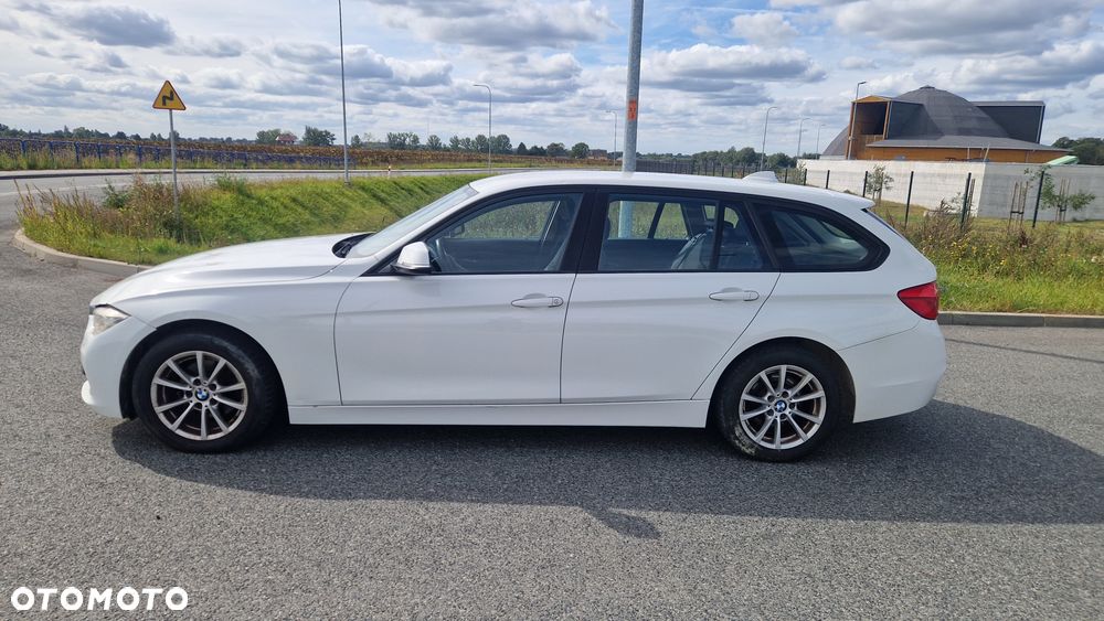 BMW Seria 3 318i - 7