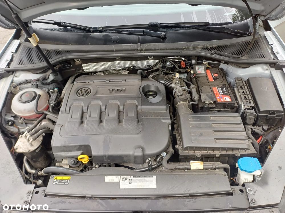Volkswagen Passat 1.6 TDI (BlueMotion Technology) Comfortline - 23